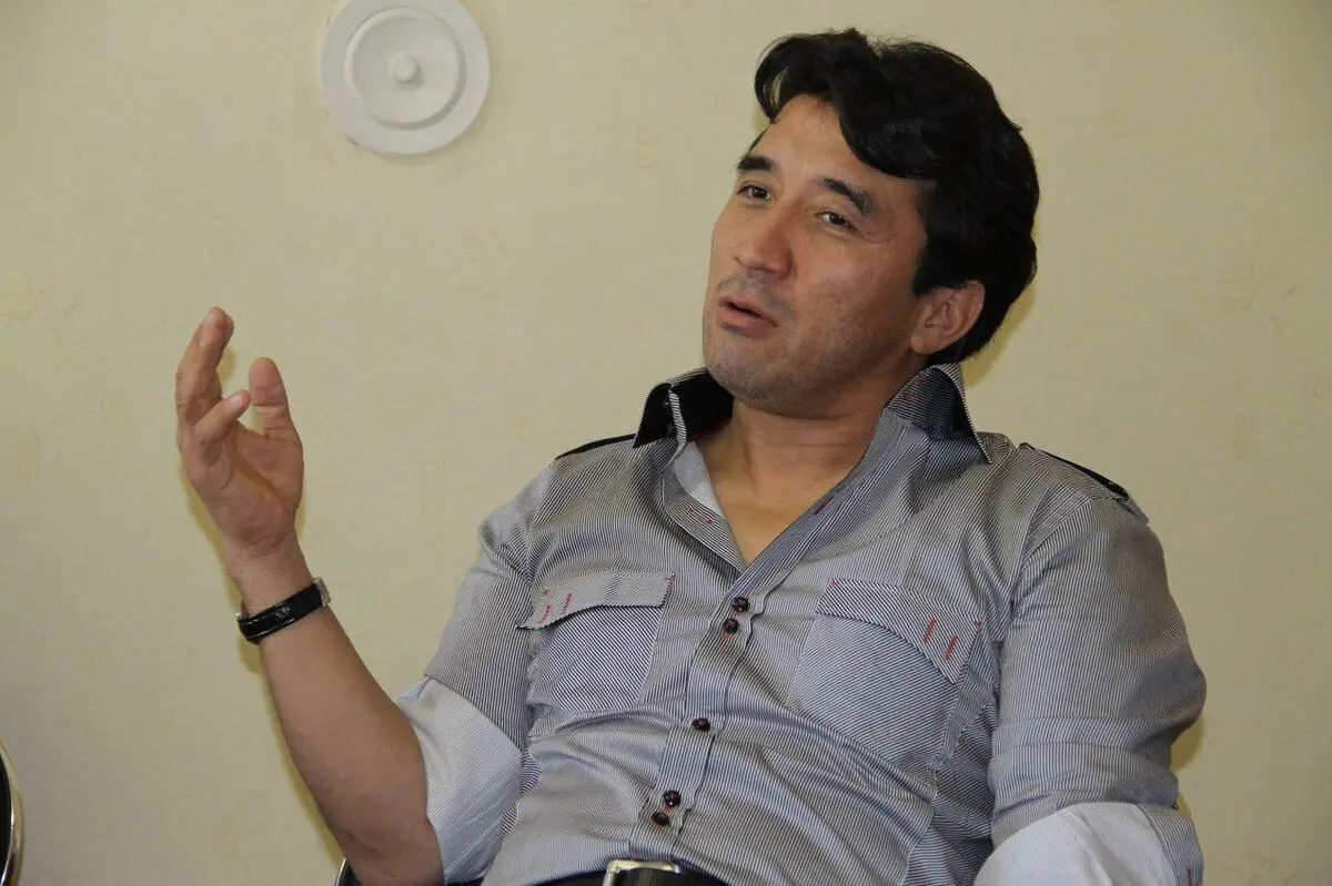 خداداد عزیزی استعفا کرد
