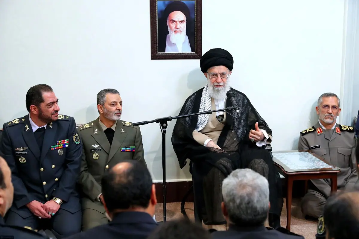 فرمانده معظم کل قوا: احتمال وقوع جنگ نظامی وجود ندارد