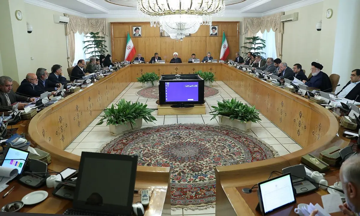 بیانات رهبر انقلاب پشتوانه‌ی ارزشمندی برای دولت است