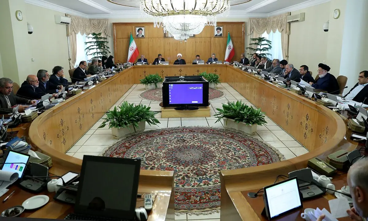 بیانات رهبر انقلاب پشتوانه‌ی ارزشمندی برای دولت است