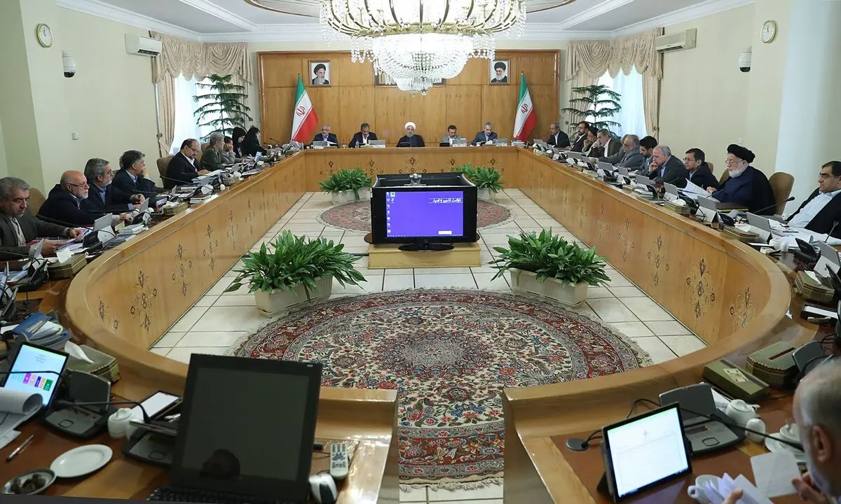 بیانات رهبر انقلاب پشتوانه‌ی ارزشمندی برای دولت است