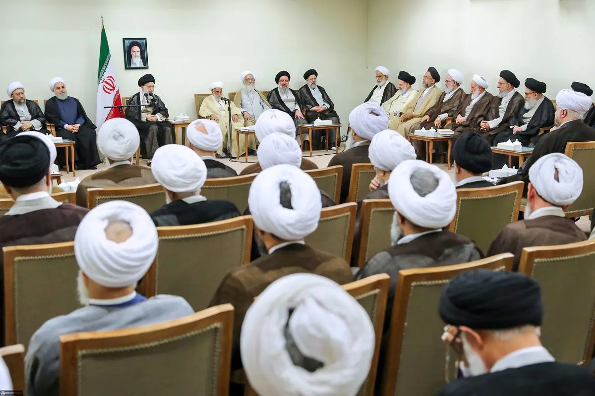 در شرایط فعلی نیازمند حرکت انقلابی و جهادی برای عبور از مشکلات هستیم