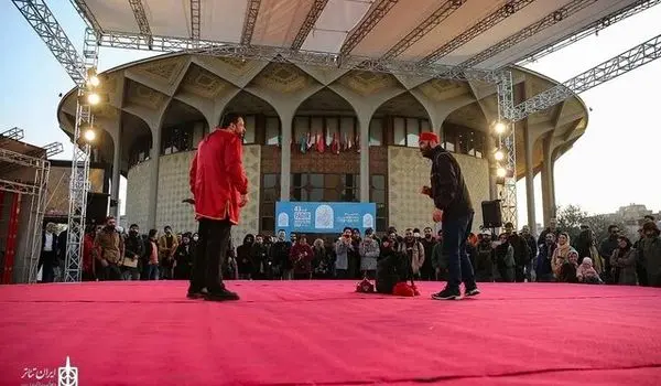 دعوتی از هنرمندان تئاتر خیابانی برای ساخت نمایش در دوران جنگ