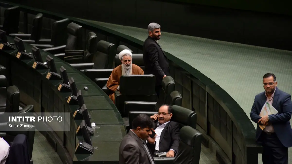 فوری؛ افزایش و ترمیم حقوق فرهنگیان و معلمان بازنشسته در دستور مجلس امروز پنجشنبه ۱۸ اردیبهشت ۱۴۰۴