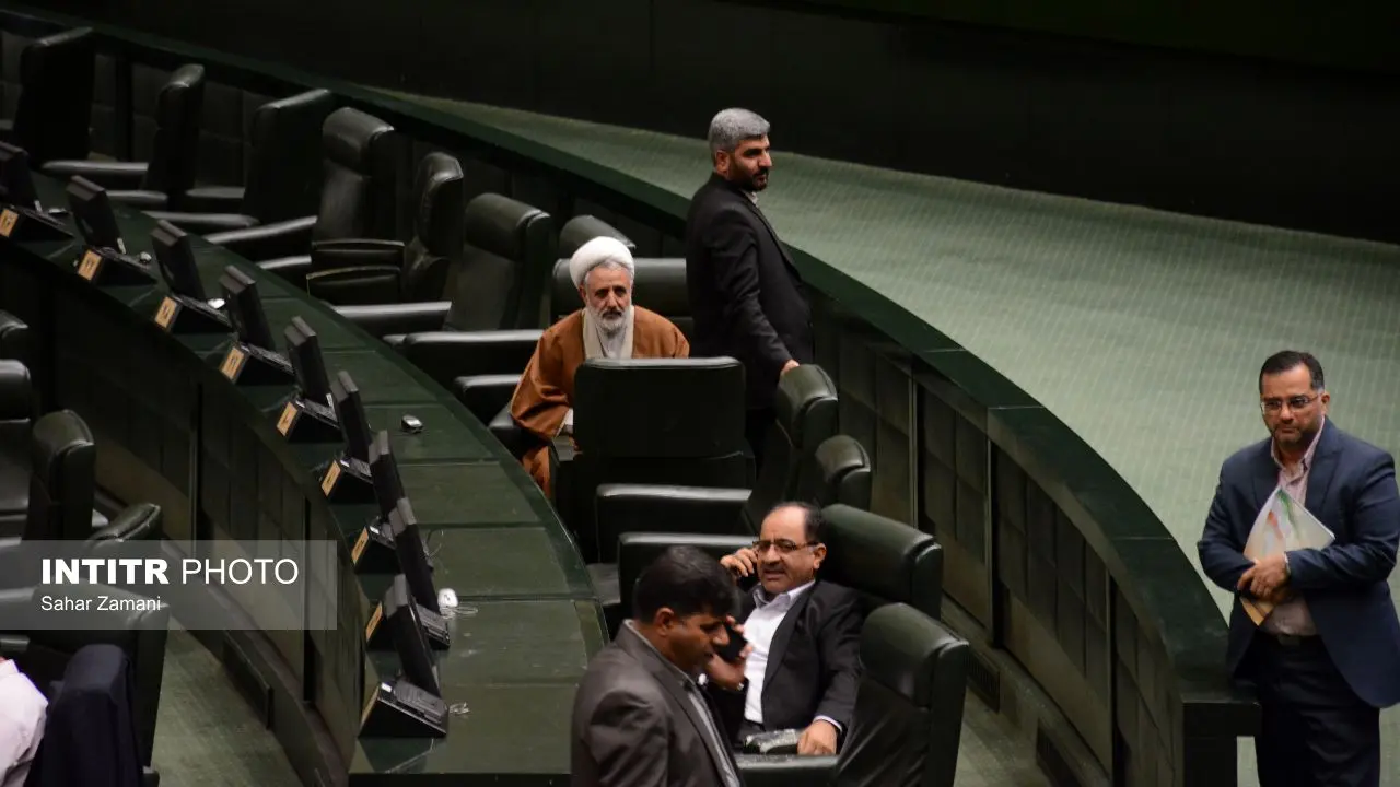 فوری؛ افزایش و ترمیم حقوق فرهنگیان و معلمان بازنشسته در دستور مجلس امروز پنجشنبه ۱۸ اردیبهشت ۱۴۰۴