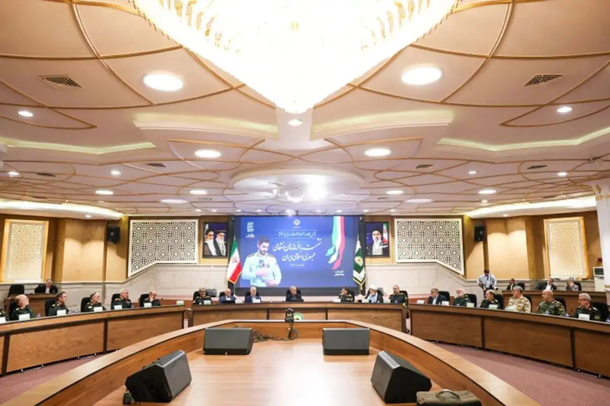 پزشکیان: دشمن با شهادت فرماندهان دنبال آشوب داخلی بود|جنگ اقتصادی از جنگ نظامی سخت‌تر است