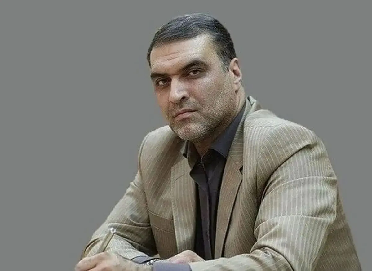 واکنش تند روح‌الله جمعه‌ای به اظهارات سعید جلیلی| ‌خجالت بکشید و ایران را رها
کنید
