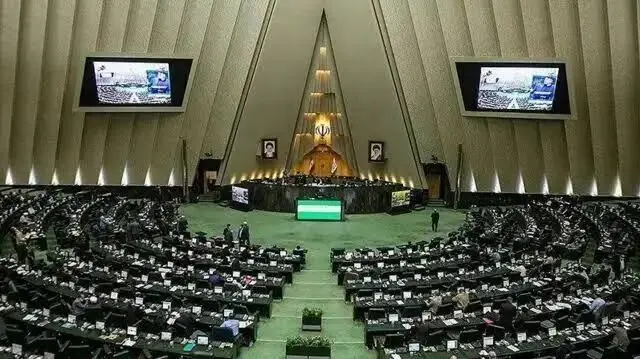مقابله با نفوذ، نحوه برگزاری تجمعات و قانون استفاده از سلاح در دستور کار مجلس