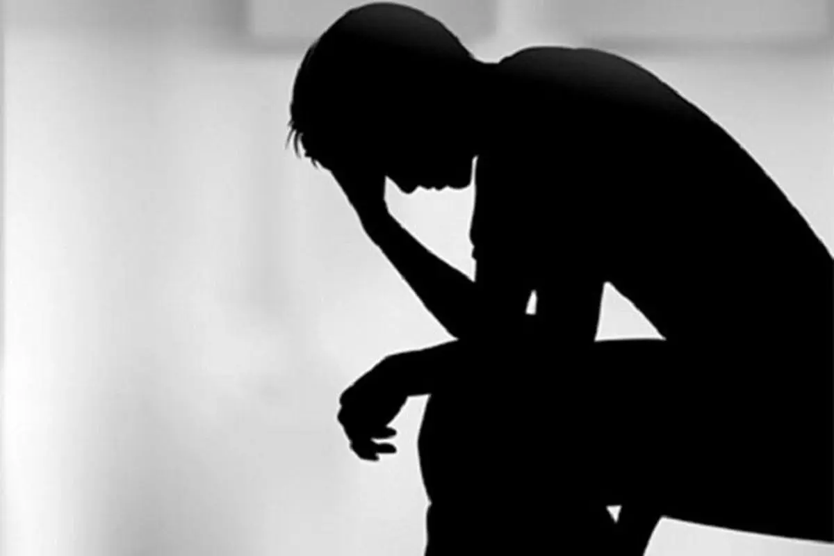 زنم را با ۲ مرد غریبه در خانه دیدم خشکم زد...