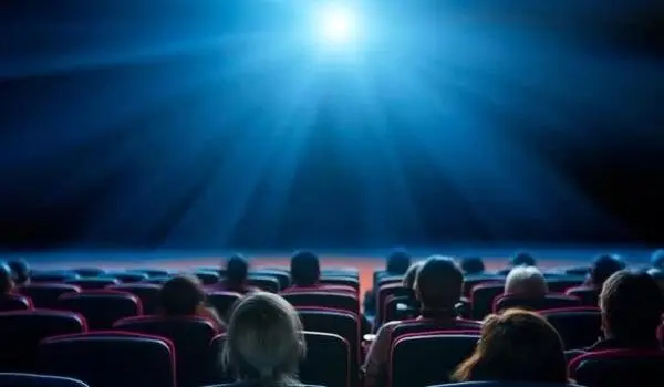 چند نفر در روزهای جنگ به سینما رفتند؟