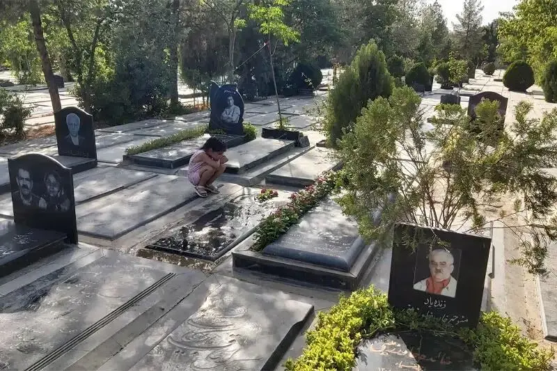 مرگ هم قسطی شد | رقابت طبقاتی در بازار سنگ قبر؛ از ۷ تا ۱۹۴ میلیون تومان