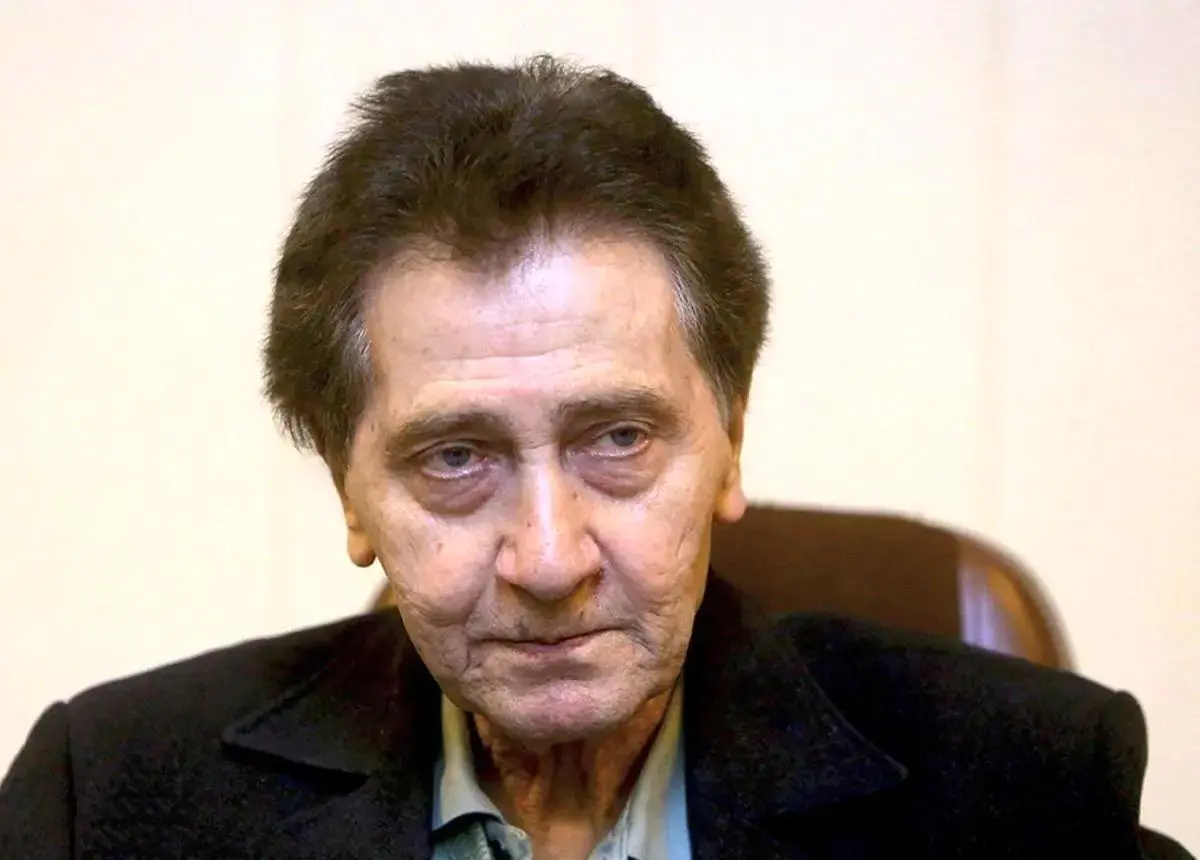 بیوگرافی و علت فوت سعید مظفری، صدای جاودان جکی چان و برد پیت در ۸۳ سالگی