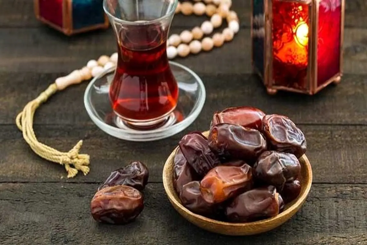 آیا روزه گرفتن در اول ماه رجب ثواب دارد؟ بررسی حکم شرعی و نظر علما
