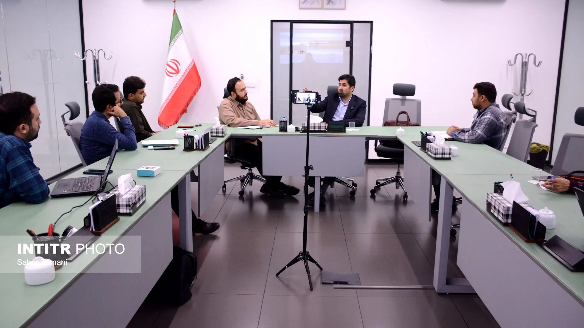 برگزاری نشست تخصصی تاریخچه و وضعیت شناسی استراتژی توسعه صنعتی ایران: از آموختن تا ساختن