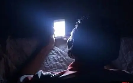 این کار رایج باعث سکته چشمی می‌شود