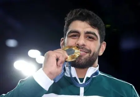 بیوگرافی محمد هادی ساروی، ملی پوش کشتی گیر فرنگی کار ایران + افتخارات