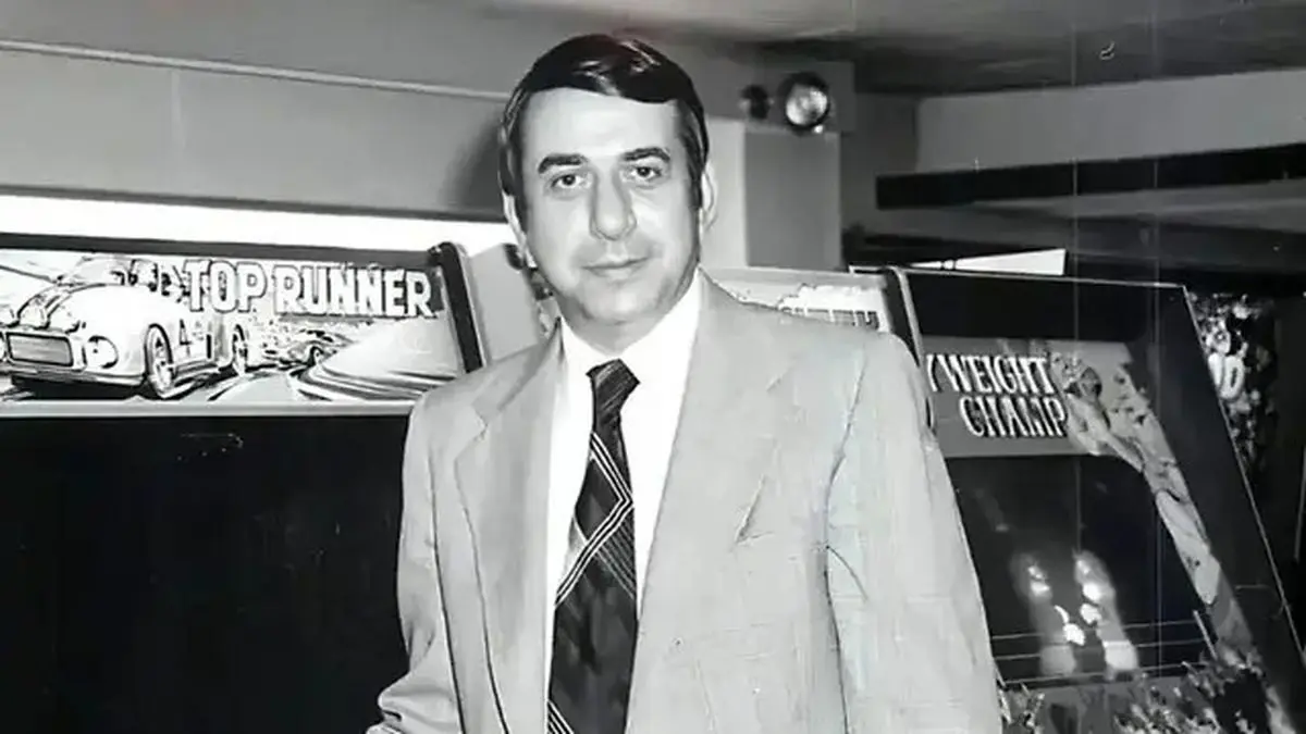 پدر «سگا» درگذشت
