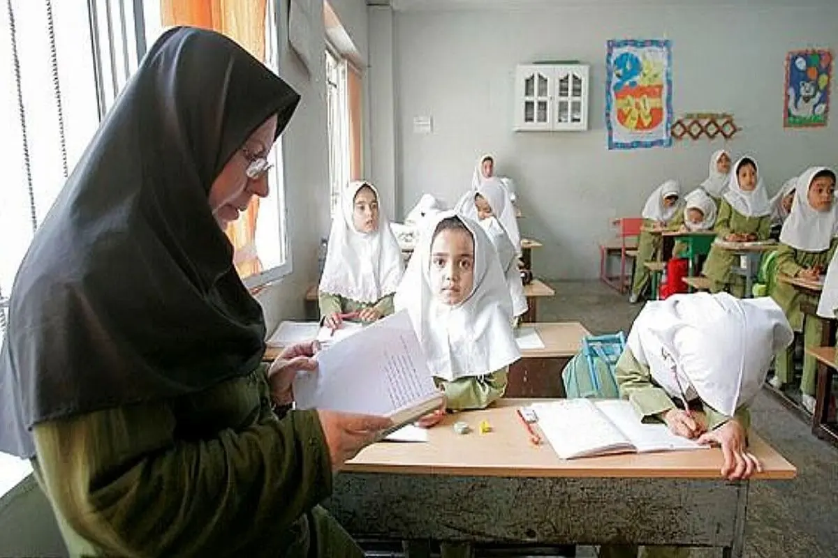 خبر مهم برای معلمان و فرهنگیان بازنشسته امروز سه شنبه ۲۰ خرداد ۱۴۰۴ | نحوه ثبت فاکتورهای درمانی در سامانه بیمه دانا