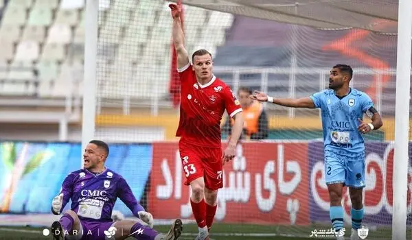 مدافع پرسپولیس در آستانه فسخ قرارداد؛ تارتار این بازیکن را نمی‌خواهد