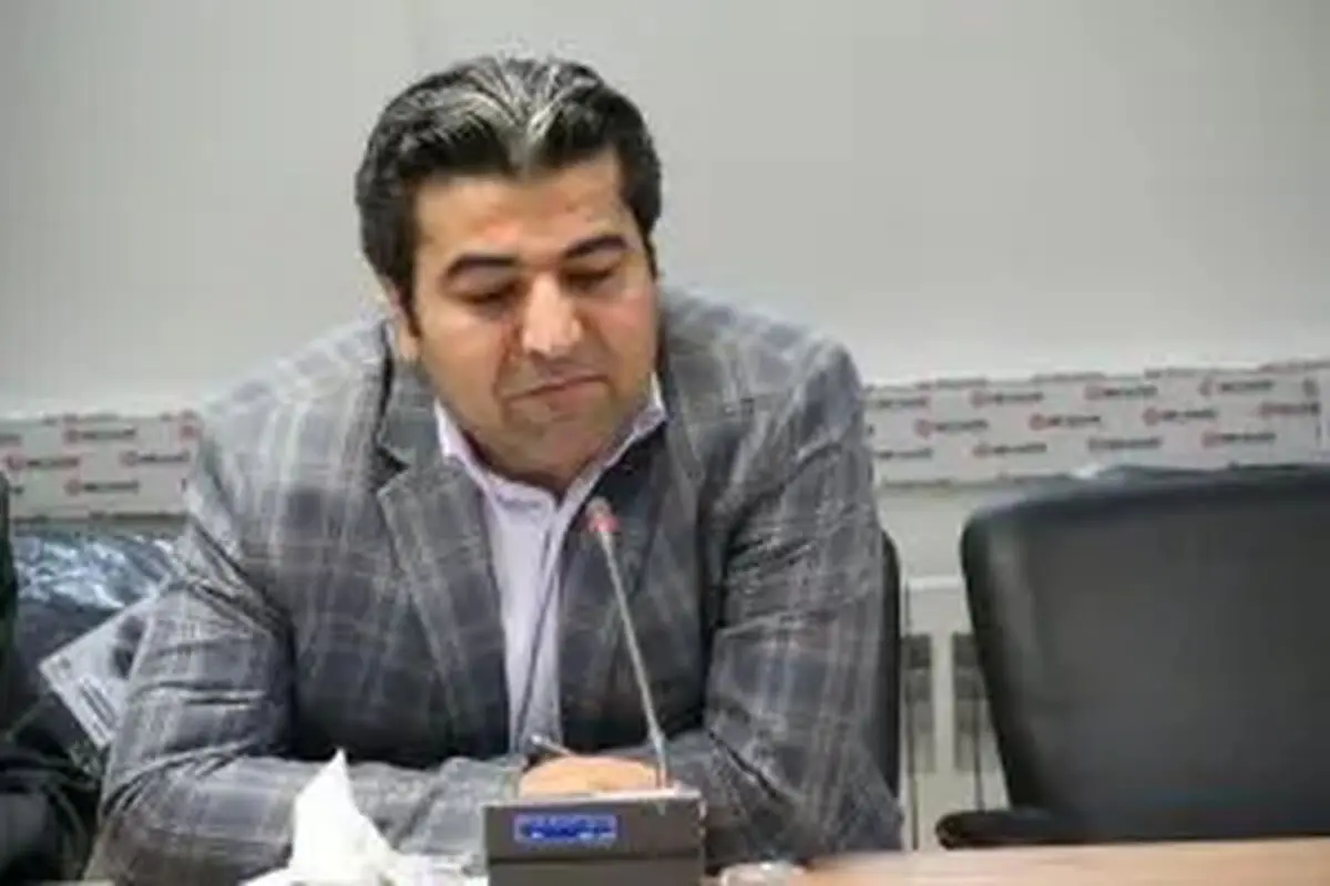 انتقاد از جان‌باختن کارگر شرکت سیمان خمسه| ضوابط ایمنی روی کاغذ باقی مانده و
اجرا نمی‌شود