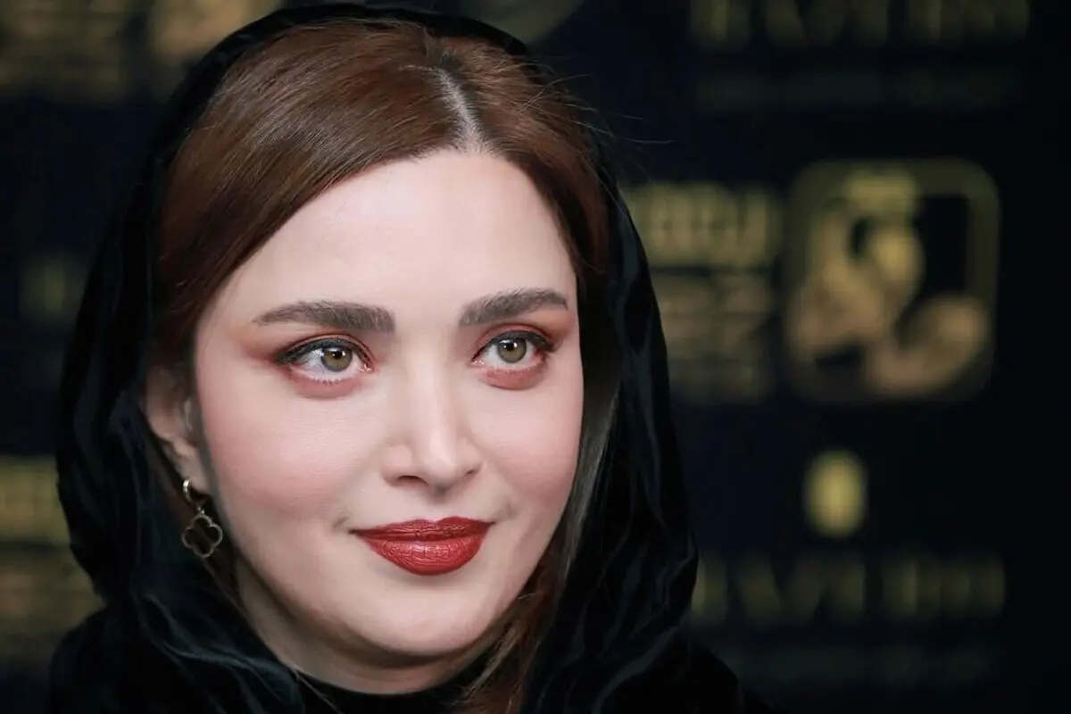 استایل بهنوش طباطبایی، جواد عزتی و الیکا عبدالرزاقی در جشن حافظ + تصاویر