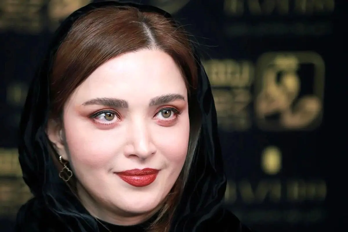 استایل بهنوش طباطبایی، جواد عزتی و الیکا عبدالرزاقی در جشن حافظ + تصاویر