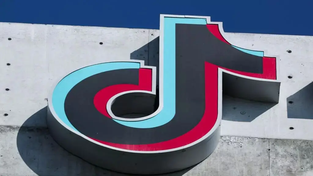 متا و تیک تاک از ممنوعیت رسانه‌های اجتماعی زیر ۱۶ سال در استرالیا پیروی می‌کنند
