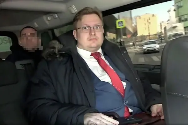 لحظه دستگیری دیپلمات روس به جرم جاسوسی + ویدیو