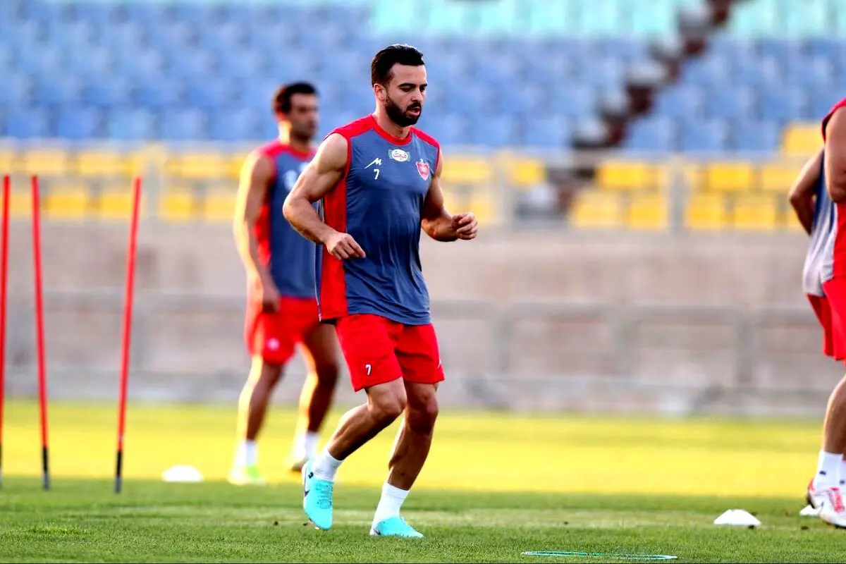 یک بازیکن متهم به فتنه‌گری و جدایی ستاره‌های پرسپولیس شد