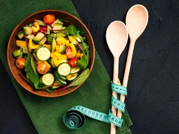 روزه تحمل گرسنگی نیست؛ راز روزه‌داری بدون ضعف چیست؟ | آیا روزه نوعی رژیم کم‌کالری است؟