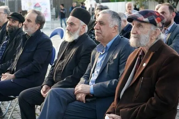 ما باید به نام وطن و خاک ایران متعهد باشیم