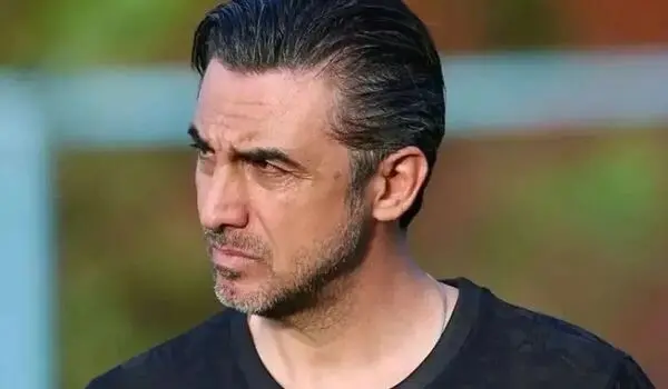 انفجار رحمتی علیه داوری؛ «این فوتبال نیست، زحمت گل‌گهر را به باد دادند»

