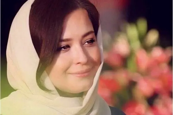 فیلمی از خاطرات مهراوه شریفی نیا در افغانستان