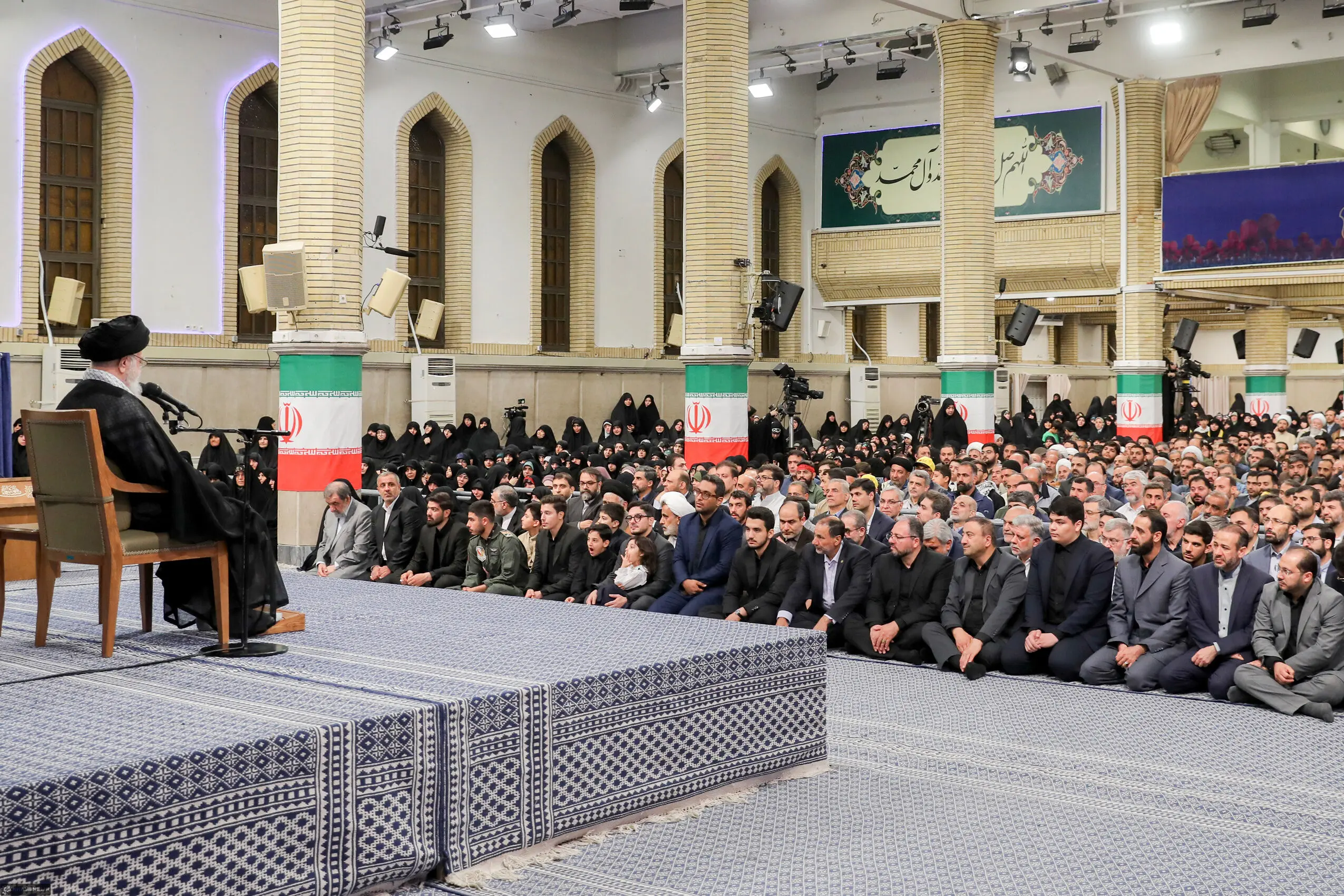 مراسم بزرگداشت شهید رئیسی و شهدای پرواز اردیبهشت با سخنرانی رهبر انقلاب