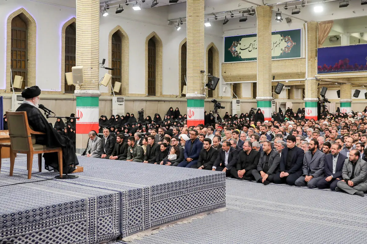 مراسم بزرگداشت شهید رئیسی و شهدای پرواز اردیبهشت با سخنرانی رهبر انقلاب