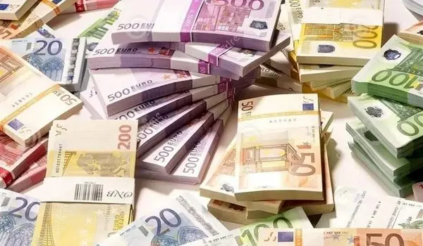 قیمت دلار و یورو جمعه ۱۵ تیر ۱۴۰۳ + جدول