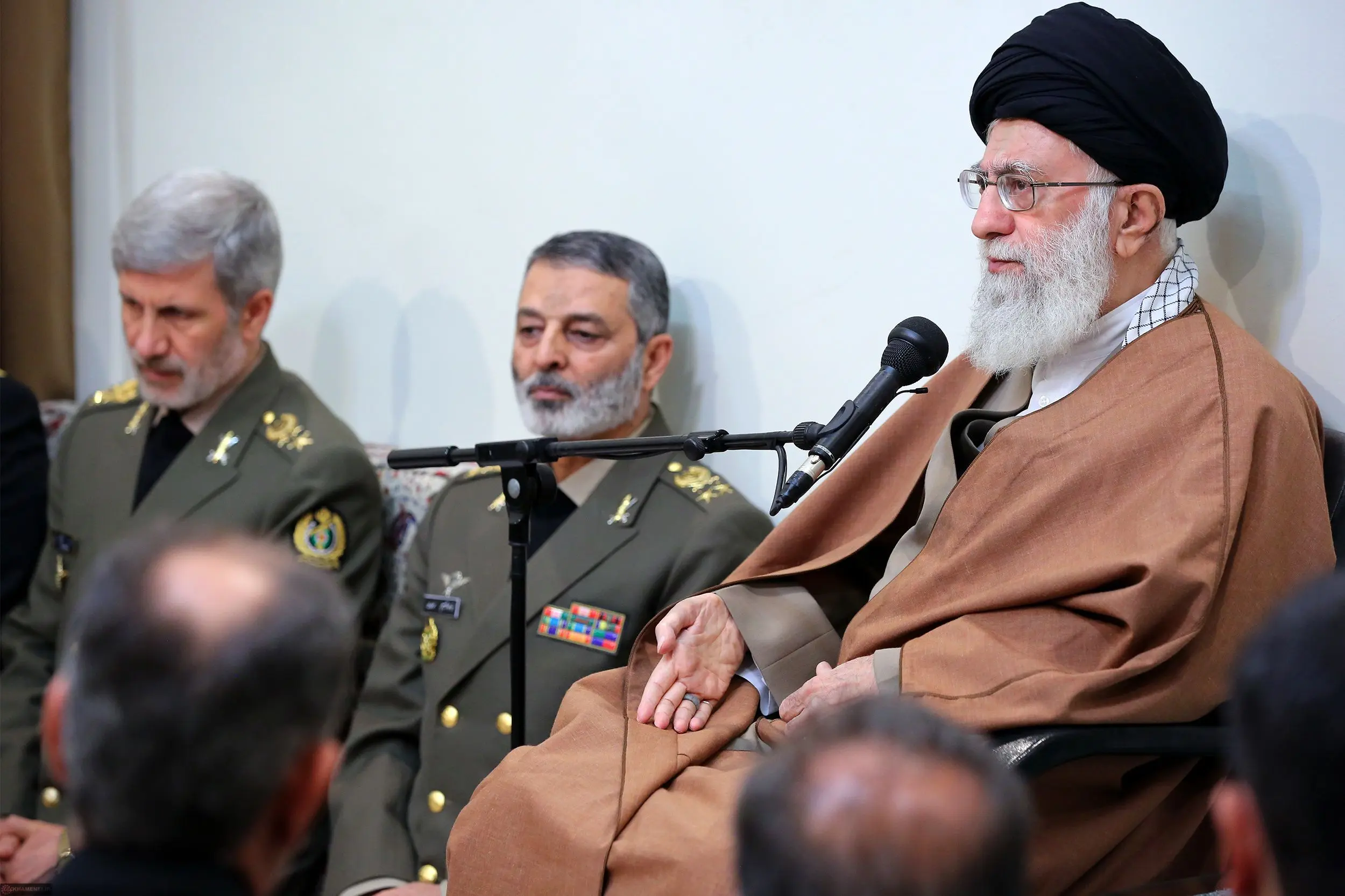 نیروی دریایی ارتش مظهر اقتدار ملت ایران در دریا باشد