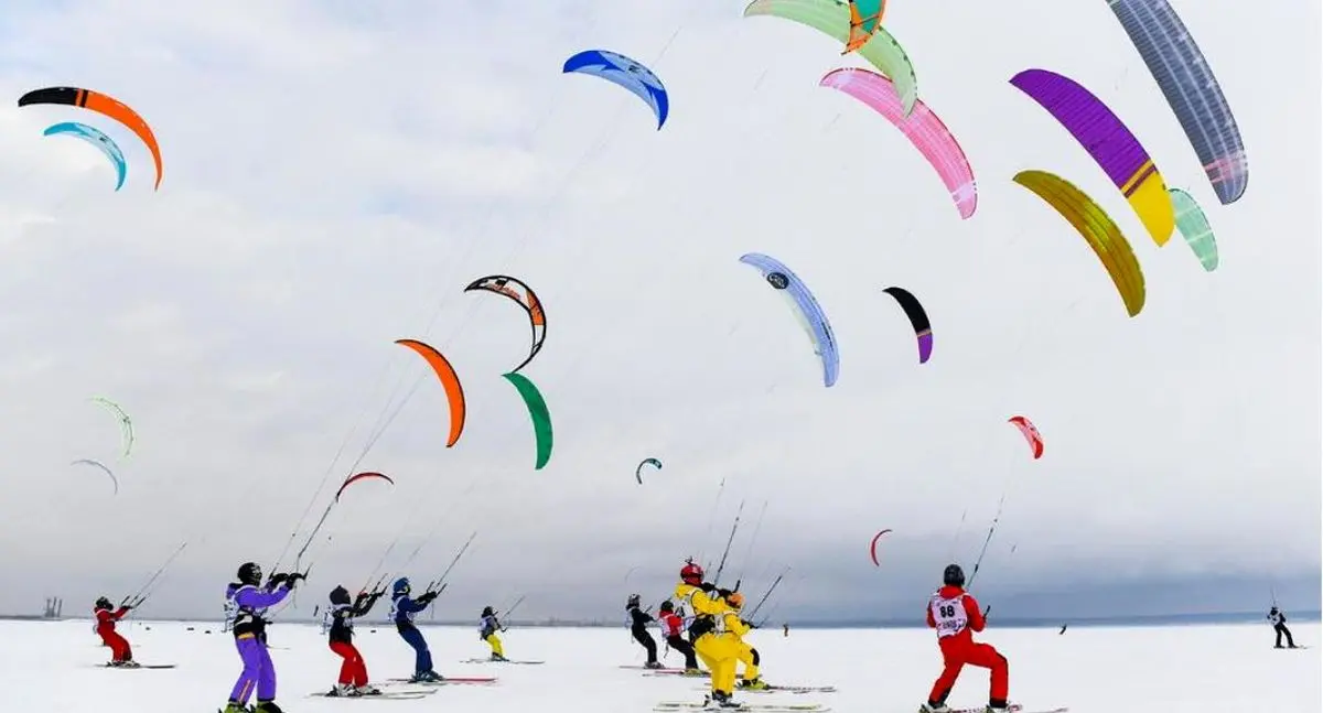 تصویری از مسابقات اسنو کایت در روسیه | رسانه خبری اینتیتر روسیه