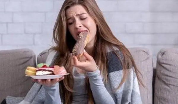 چرا استرس باعث پرخوری می‌شود؟ | غذا یا ابزار بقا؟ | فلسفه «پرخوری عصبی» چیست؟
