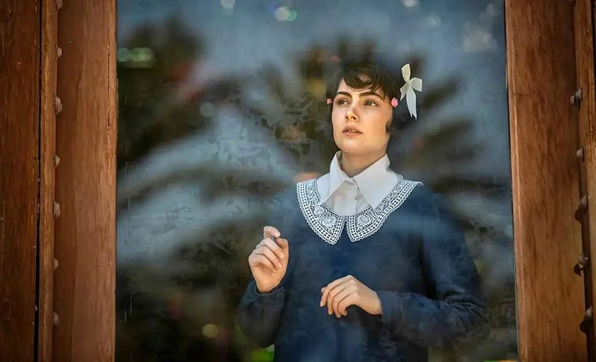 بیوگرافی فرزانه فرنام؛ از دختر عادی تهرانی تا ستاره تلویزیون