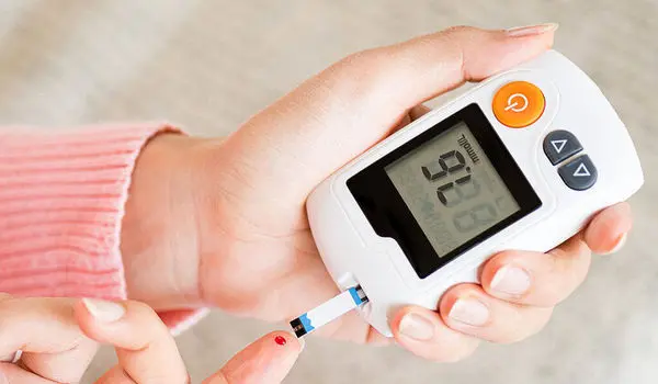 ۴ نوشیدنی گرم و سرد برای پایین آوردن قند خون