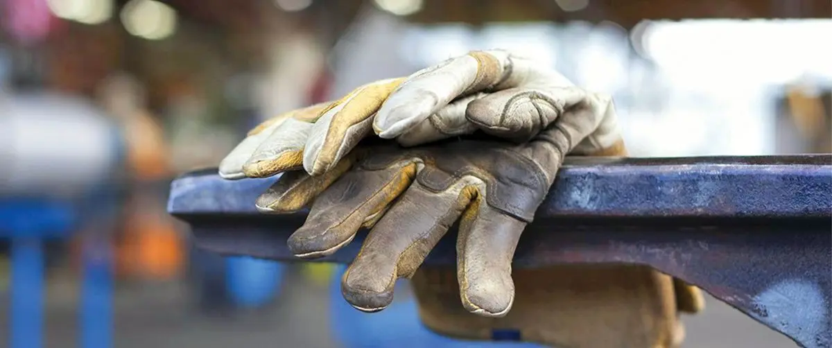 بیمه بیکاری به چه کسانی تعلق می گیرد؟