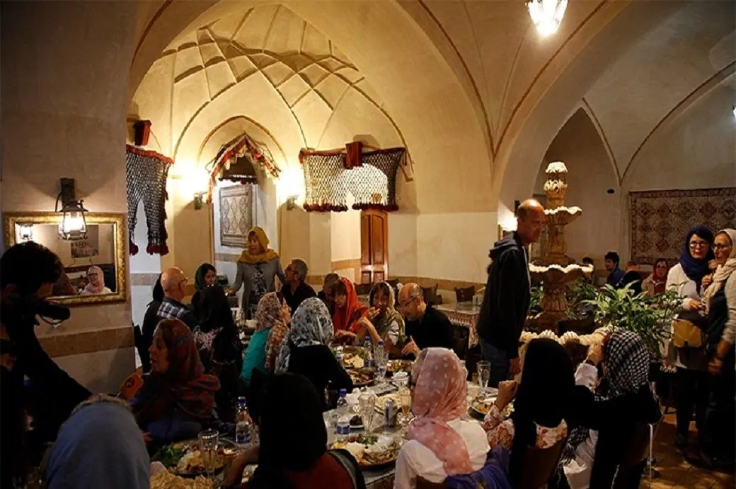 استقبال گردشگران خارجی از اردبیل