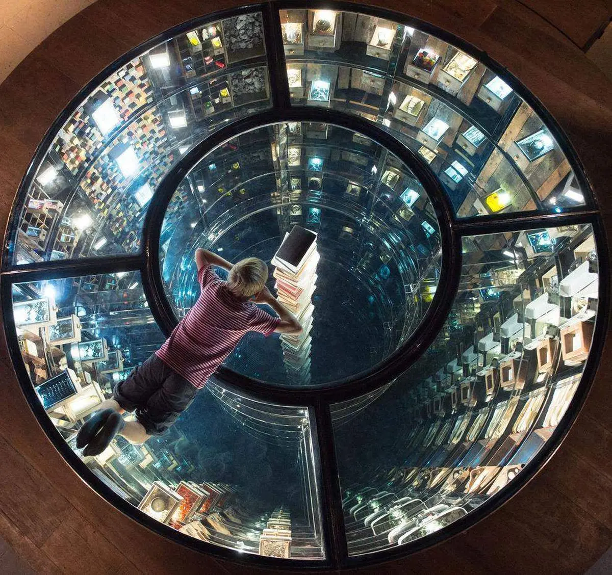 نمایشگاه رویاها و داستان‌ها در آلمان + تصویر