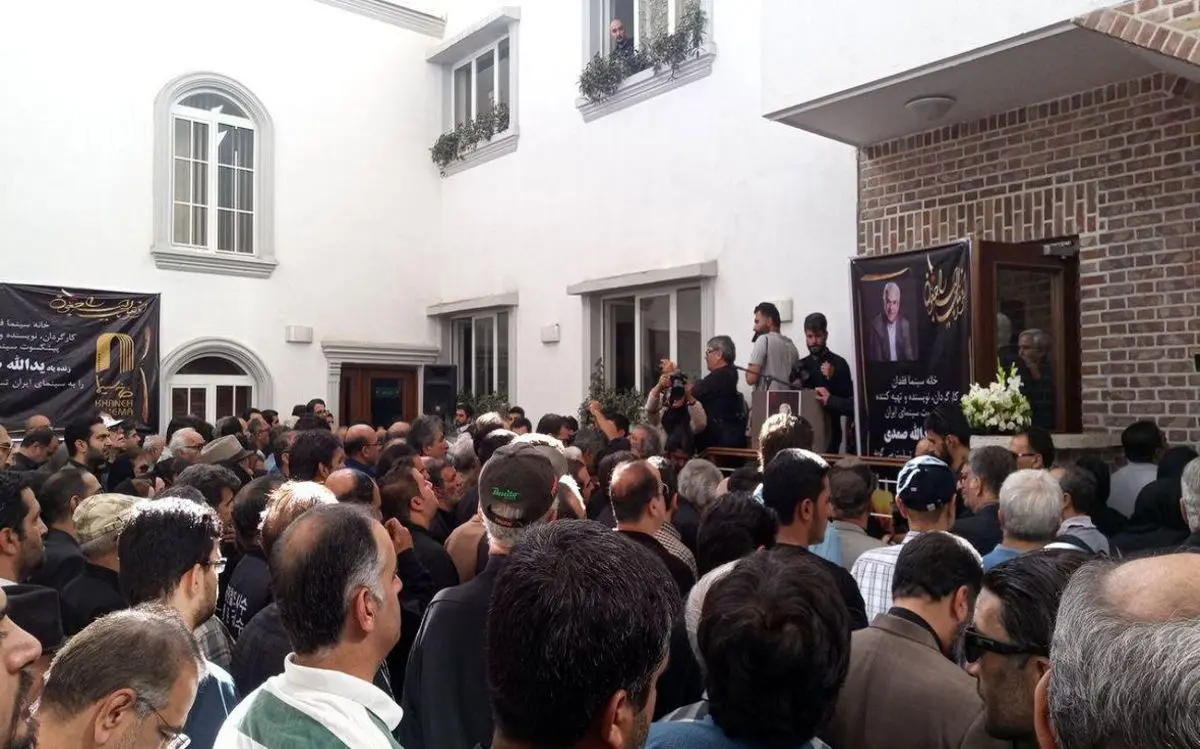 بدرقه‌ی آقای کارگردان تا خانه ابدی