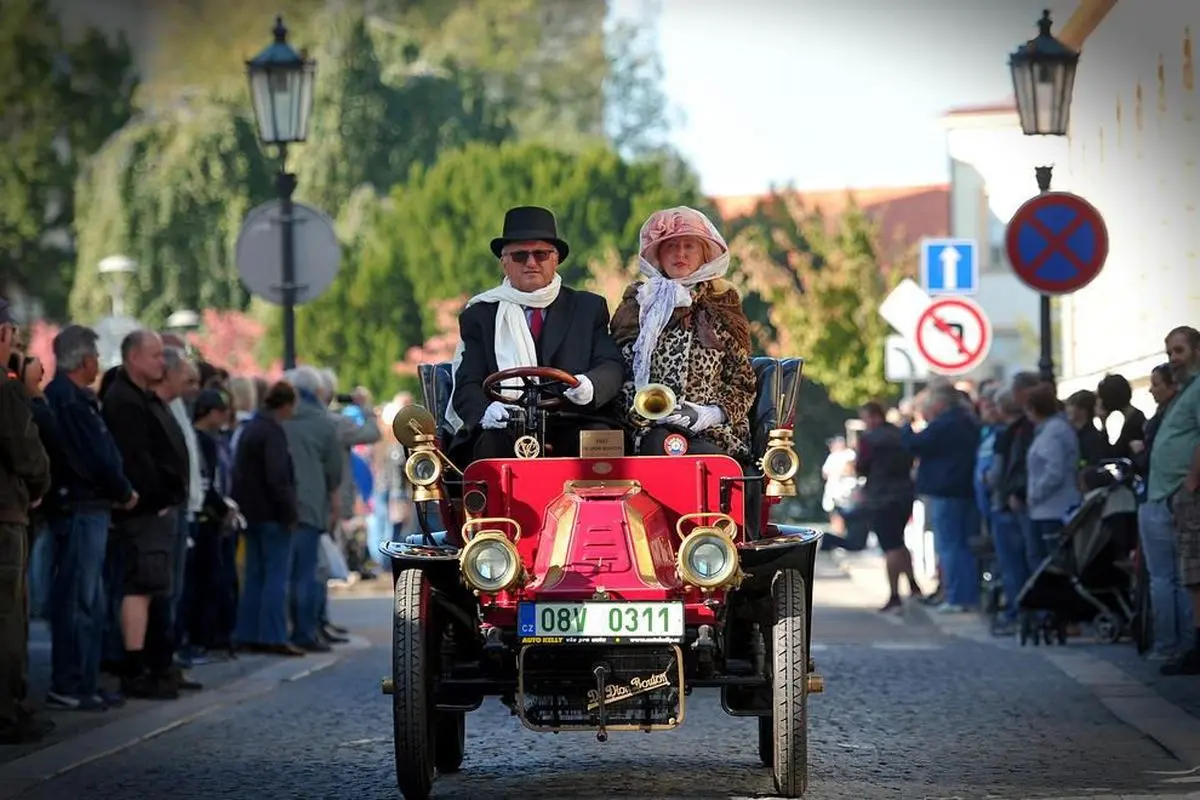جشنواره‌ ی خودروهای کلاسیک در جمهوری چک + تصویر