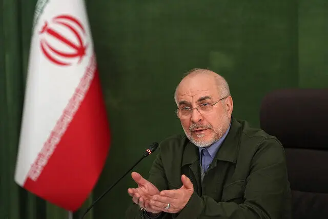 قالیباف: «آبراهام لینکلن» در اولین مواجهه با موشک‌ها و پهپادهای ایرانی عقب‌نشینی کرد