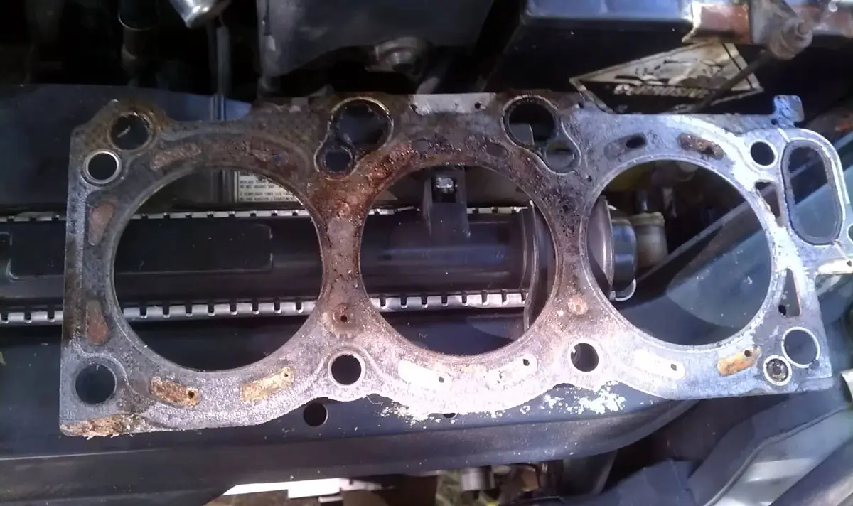 واشر سرسیلندر چه زمانی می‌سوزد؟