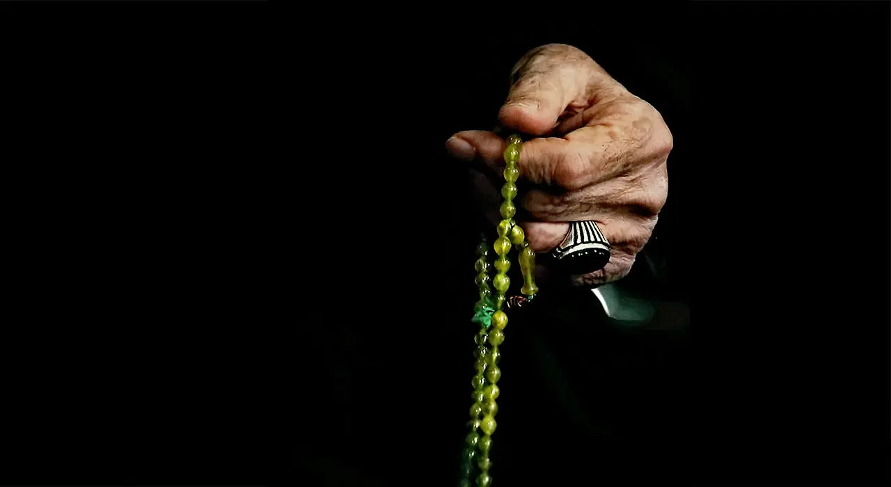 این ذکر هفتاد بلا را از شما دور می‌کند