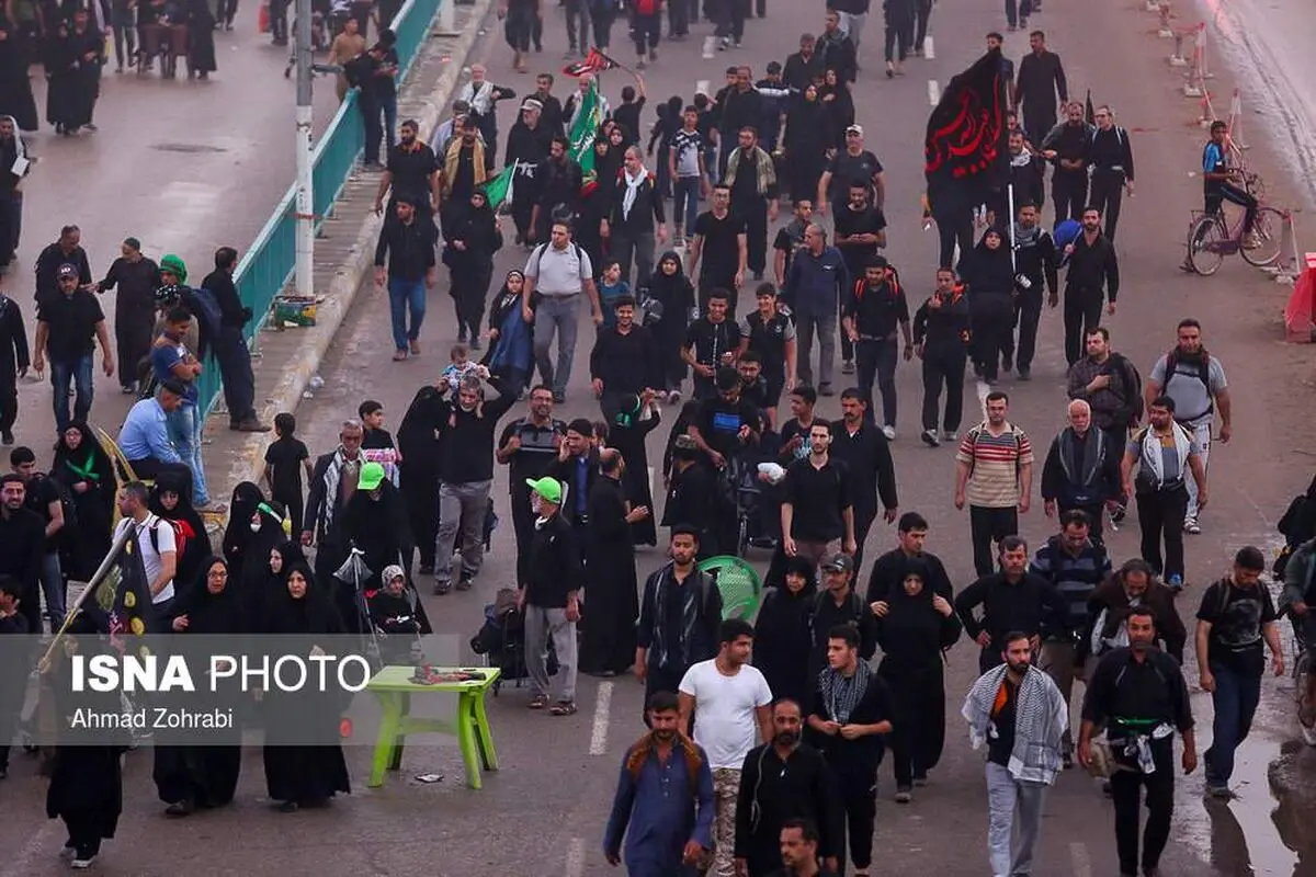 خروج زائران اربعین از شهر نجف+تصویر